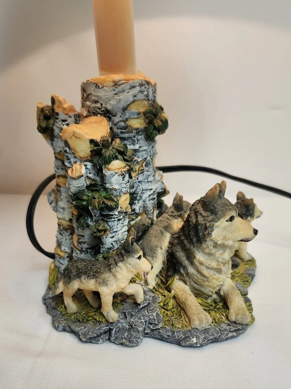 Rustic Wolf Family Table Lamp - Beige Shade